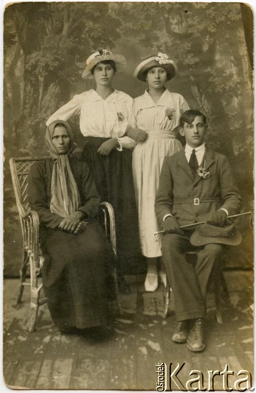 Fotografia z kolekcji rodziny Ziembickich / Fotografía de la colección de familia Ziembicki