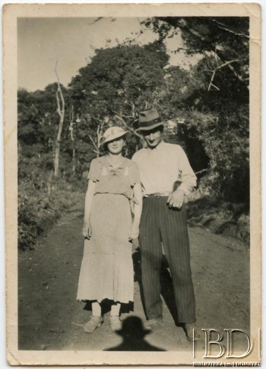 Fotografia z albumu: Działacze towarzystw polskich w Argentynie / Fotografía del álbum: Activistas de las asociaciones polacas en Argentina