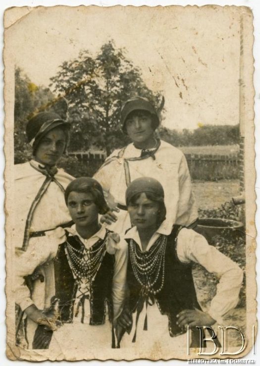 Fotografia z albumu: Działacze towarzystw polskich w Argentynie / Fotografía del álbum: Activistas de las asociaciones polacas en Argentina