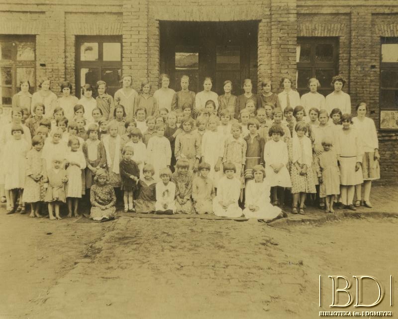 Fotografia z albumu: Działacze towarzystw polskich w Argentynie / Fotografía del álbum: Activistas de las asociaciones polacas en Argentina