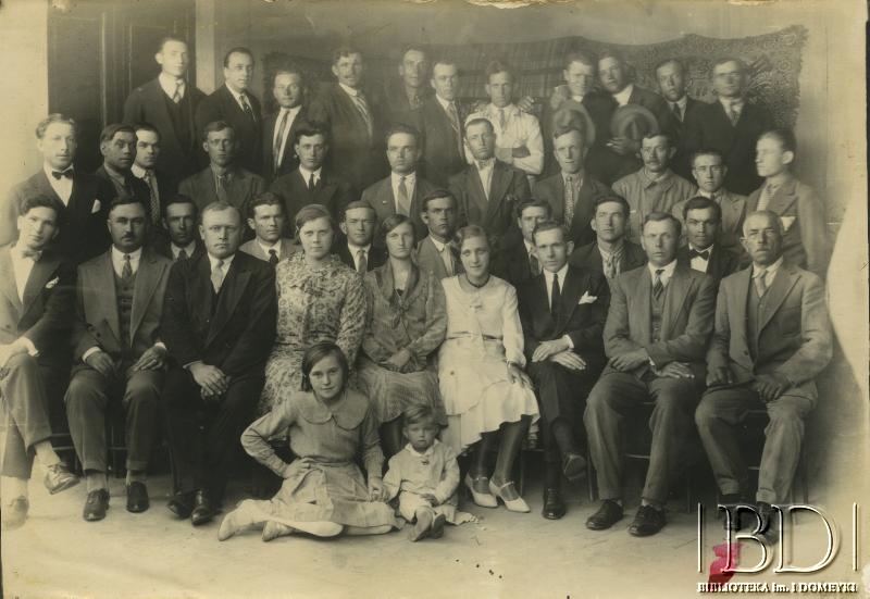 Fotografia z albumu: Działacze towarzystw polskich w Argentynie / Fotografía del álbum: Activistas de las asociaciones polacas en Argentina