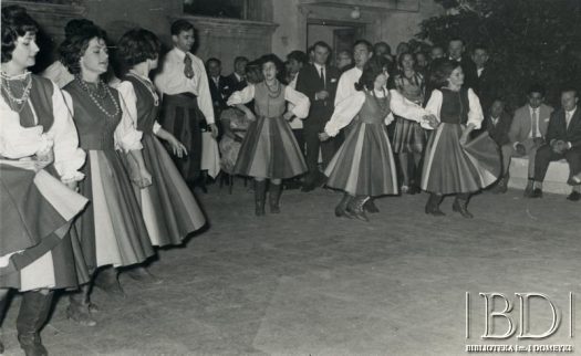 Fotografia z kolekcji zespołu tanecznego „Nasz Balet” / Fotografía de la colección del conjunto de baile „Nasz Balet”