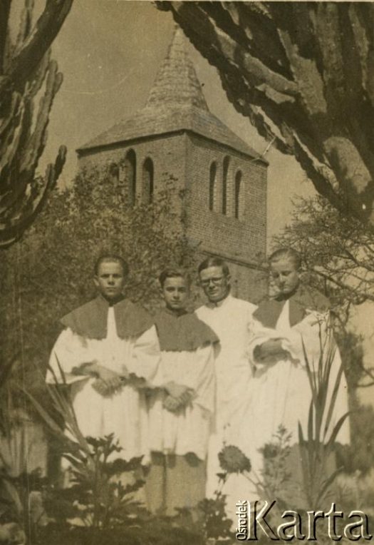 Fotografia ze zbiorów Archiwum Ojców Franciszkanów w Polskiej Misji Katolickiej w Martin Coronado / Fotografía del Archivo de los Padres Franciscanos en la Misión Católica Polaca en Martin Coronado.