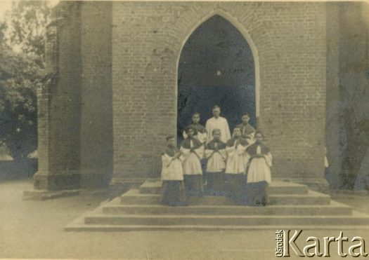 Fotografia ze zbiorów Archiwum Ojców Franciszkanów w Polskiej Misji Katolickiej w Martin Coronado / Fotografía del Archivo de los Padres Franciscanos en la Misión Católica Polaca en Martin Coronado.