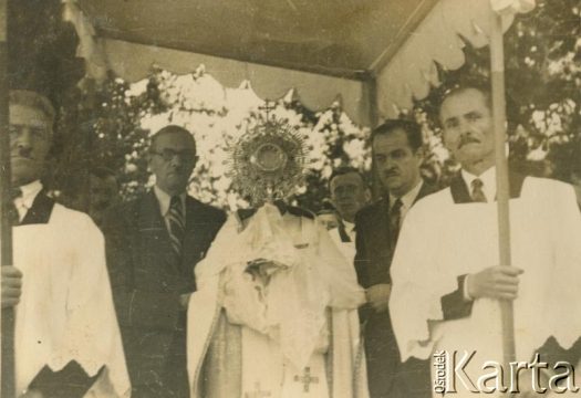 Fotografia ze zbiorów Archiwum Ojców Franciszkanów w Polskiej Misji Katolickiej w Martin Coronado / Fotografía del Archivo de los Padres Franciscanos en la Misión Católica Polaca en Martin Coronado.