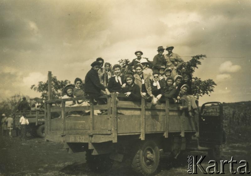 Fotografia ze zbiorów Archiwum Ojców Franciszkanów w Polskiej Misji Katolickiej w Martin Coronado / Fotografía del Archivo de los Padres Franciscanos en la Misión Católica Polaca en Martin Coronado.