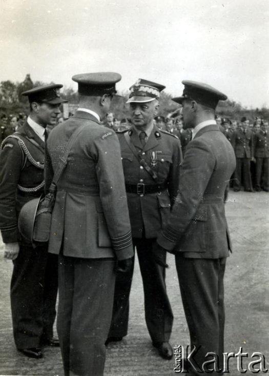 Fotografia ze zbiorów Archiwum Ojców Franciszkanów w Polskiej Misji Katolickiej w Martin Coronado / Fotografía del Archivo de los Padres Franciscanos en la Misión Católica Polaca en Martin Coronado.