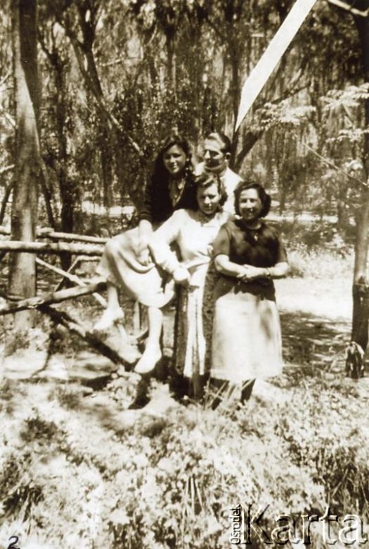 Fotografia ze zbiorów Archiwum Ojców Franciszkanów w Polskiej Misji Katolickiej w Martin Coronado / Fotografía del Archivo de los Padres Franciscanos en la Misión Católica Polaca en Martin Coronado.