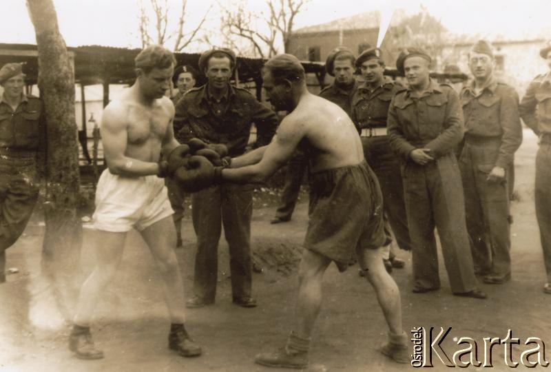 Fotografia ze zbiorów Archiwum Ojców Franciszkanów w Polskiej Misji Katolickiej w Martin Coronado / Fotografía del Archivo de los Padres Franciscanos en la Misión Católica Polaca en Martin Coronado.