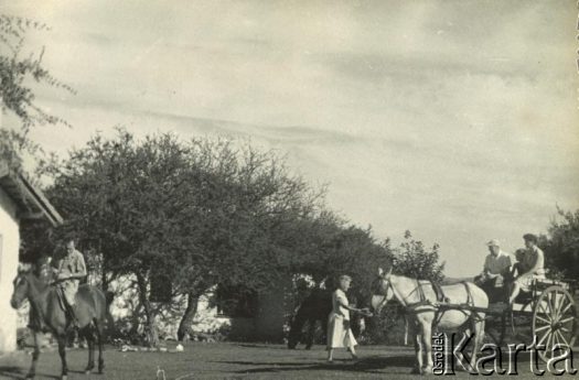 Fotografia ze zbiorów Archiwum Ojców Franciszkanów w Polskiej Misji Katolickiej w Martin Coronado / Fotografía del Archivo de los Padres Franciscanos en la Misión Católica Polaca en Martin Coronado.