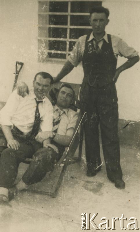 Fotografia ze zbiorów Archiwum Ojców Franciszkanów w Polskiej Misji Katolickiej w Martin Coronado / Fotografía del Archivo de los Padres Franciscanos en la Misión Católica Polaca en Martin Coronado.