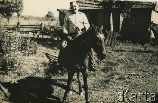 Fotografia ze zbiorów Archiwum Ojców Franciszkanów w Polskiej Misji Katolickiej w Martin Coronado / Fotografía del Archivo de los Padres Franciscanos en la Misión Católica Polaca en Martin Coronado.