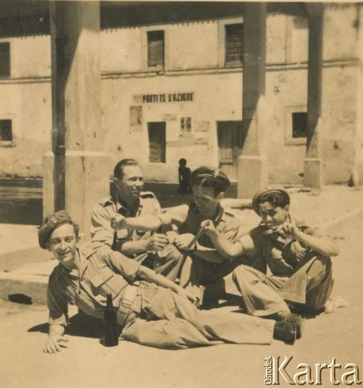 Fotografia ze zbiorów Archiwum Ojców Franciszkanów w Polskiej Misji Katolickiej w Martin Coronado / Fotografía del Archivo de los Padres Franciscanos en la Misión Católica Polaca en Martin Coronado.