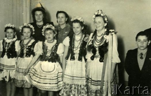 Fotografia ze zbiorów Polskiej Macierzy Szkolnej / Fotografía de la colección de Polska Macierz Szkolna.