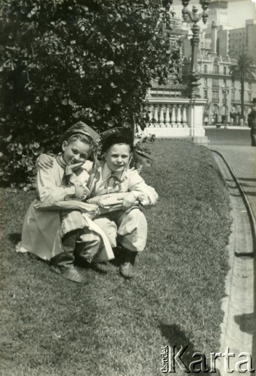 Fotografia ze zbiorów Polskiej Macierzy Szkolnej / Fotografía de la colección de Polska Macierz Szkolna.