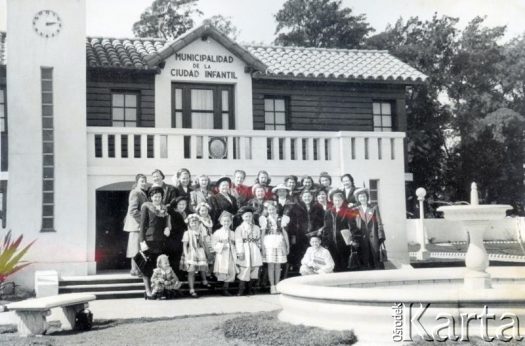 Fotografia ze zbiorów Polskiej Macierzy Szkolnej / Fotografía de la colección de Polska Macierz Szkolna.