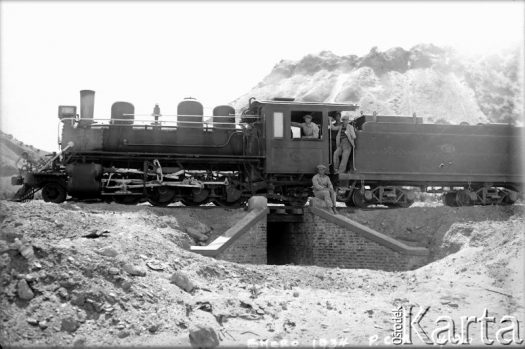 Fotografia ze zbiorów Museo Ferroportuario w Comodoro Rivadavia / Fotografía de la colección del Museo Ferroportuario en Comodoro Rivadavia.
